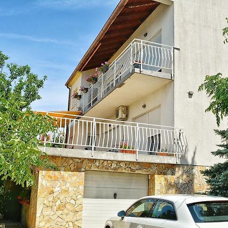 Apartments With A Parking Space Smrika, Kraljevica - 15709 Buitenkant foto